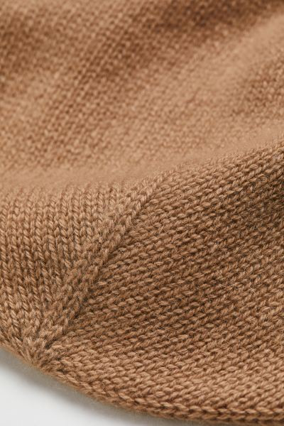 Knitted cashmere hat | H&M (UK, MY, IN, SG, PH, TW, HK)
