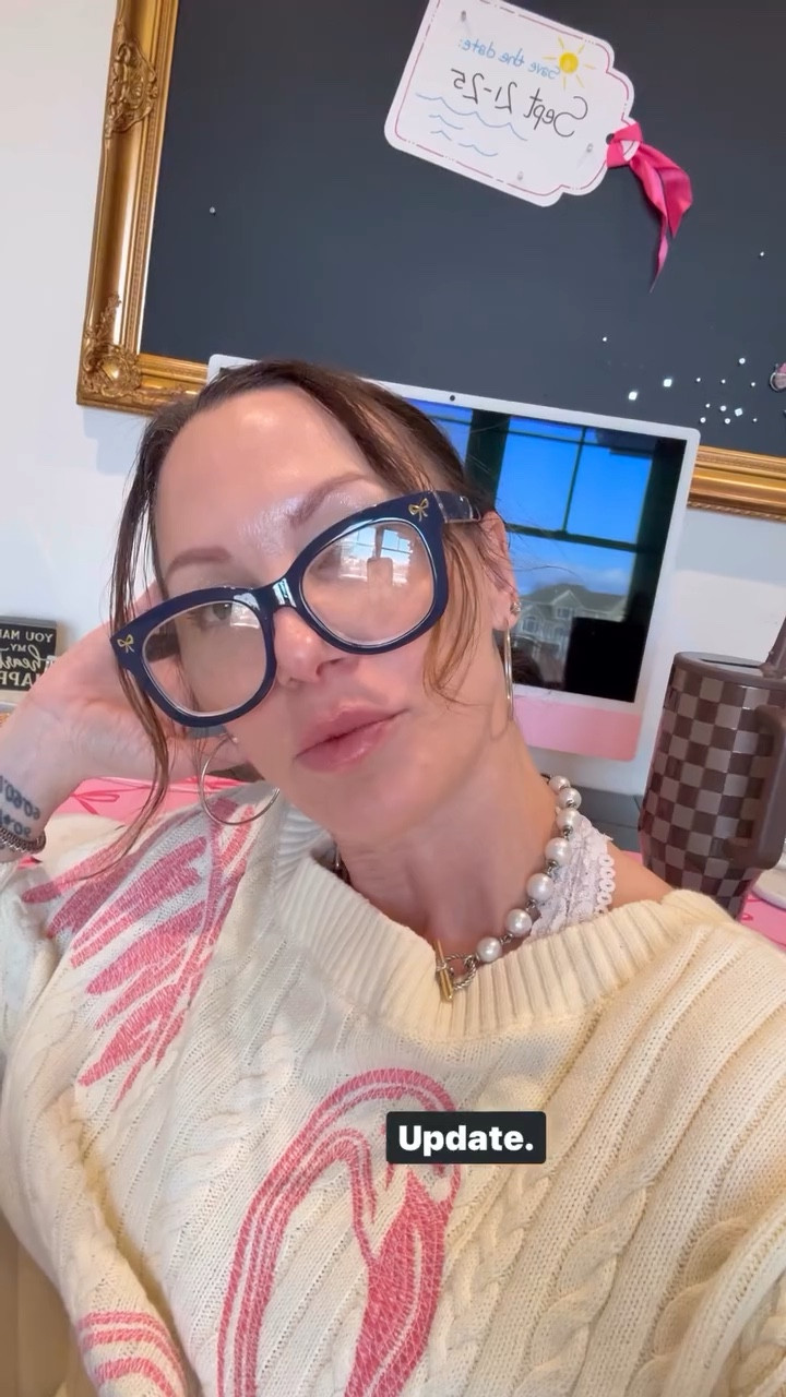 Linking my sweater!

#LTKootd #LTKValentine #LTKdayinmylife