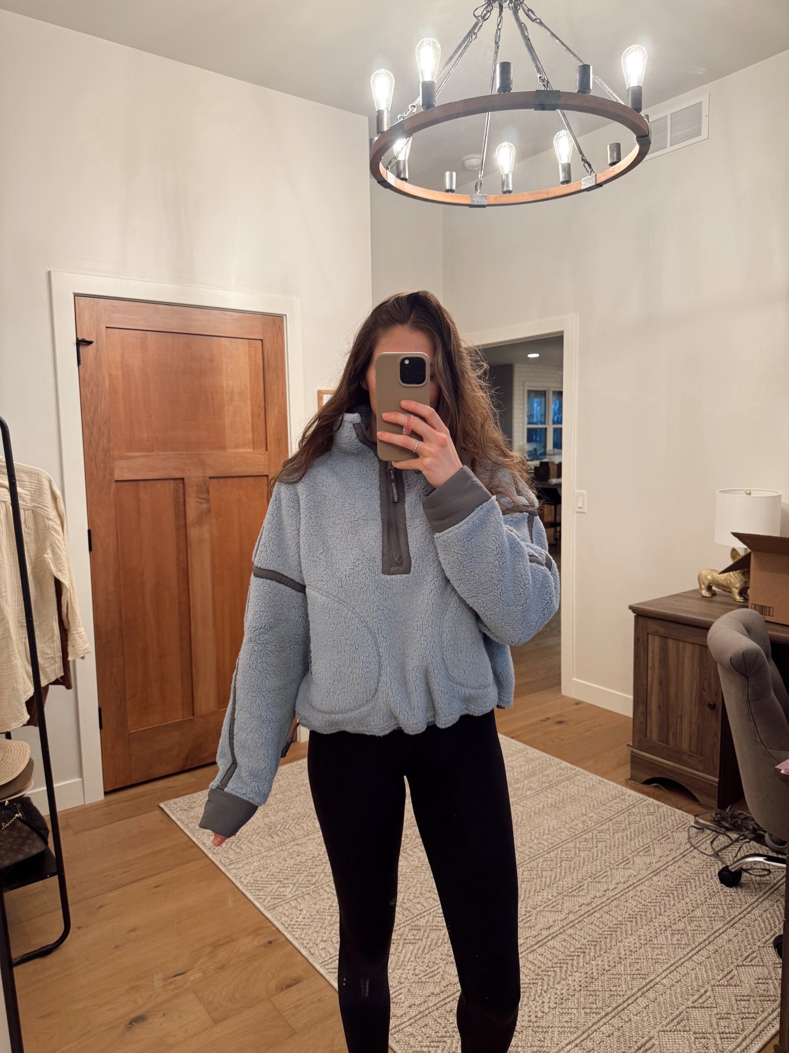 Size M and fits perfectly!