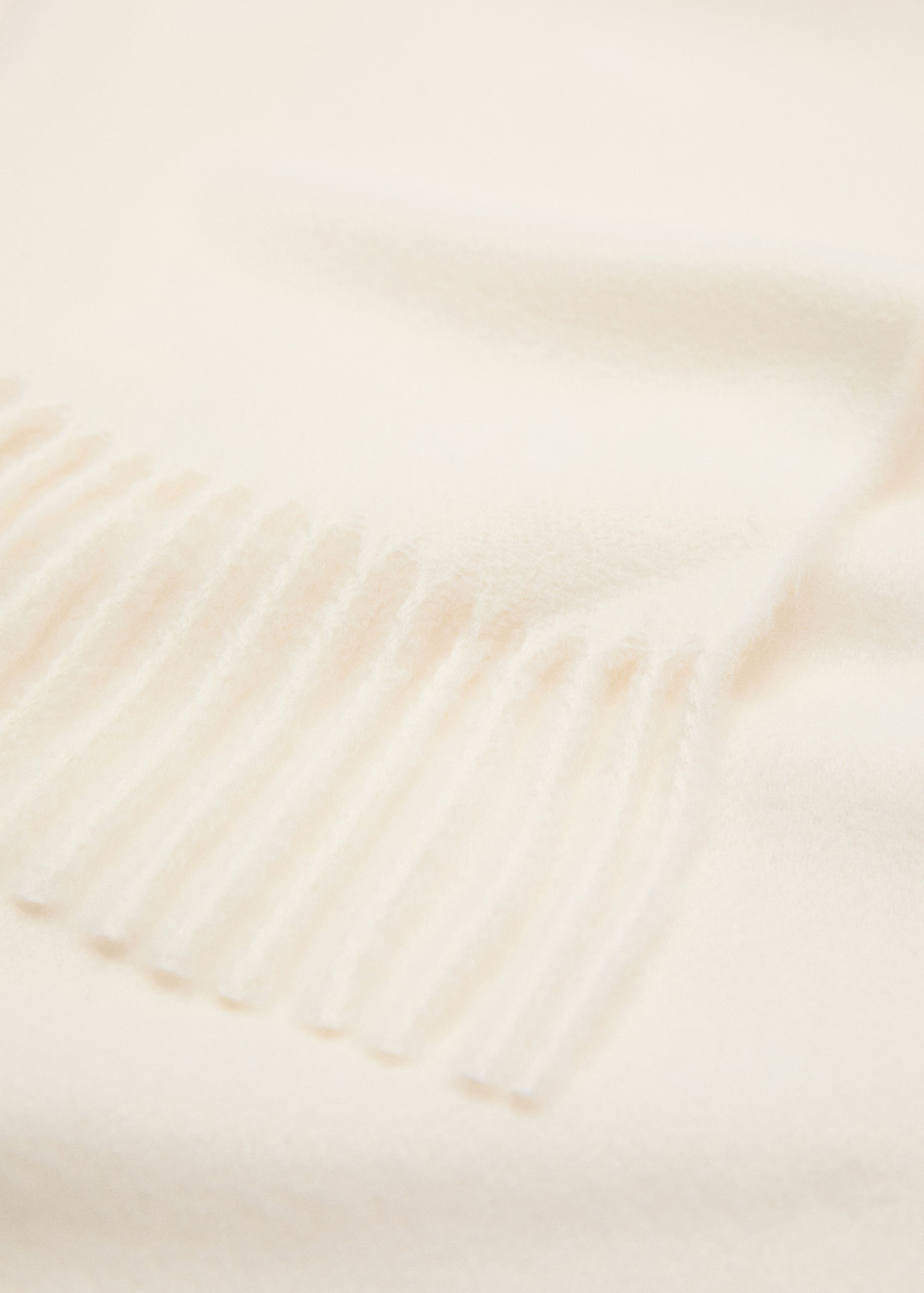 Fringed edge scarf | Mango (US/MX/AU)