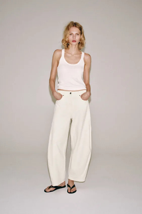 MID-WAIST - BALLOON LEG - ANKLE LENGTHZARA WOMAN COLLECTIONMid-waist jeans with belt loops. Five-... | Zara UK