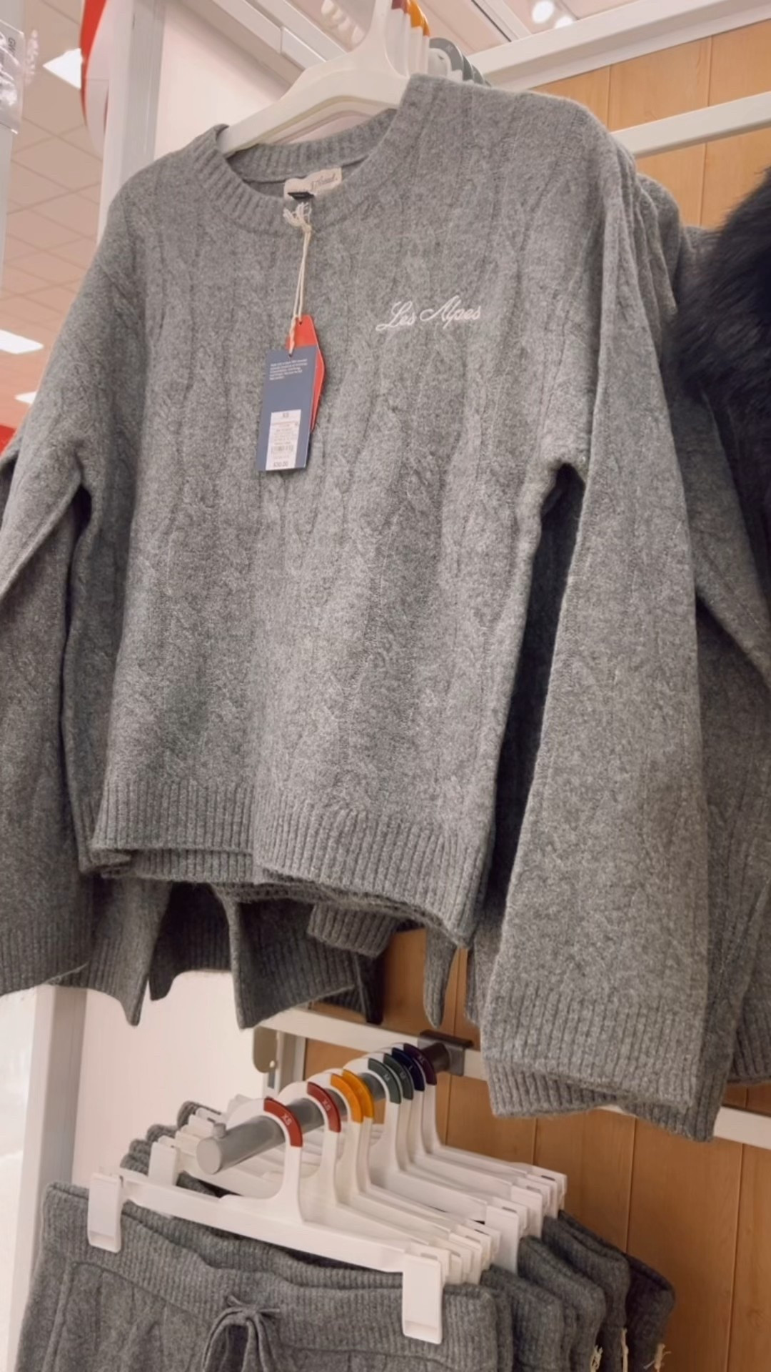 // apres ski loungewear // 

#LTKHoliday #LTKGiftGuide #LTKTravel