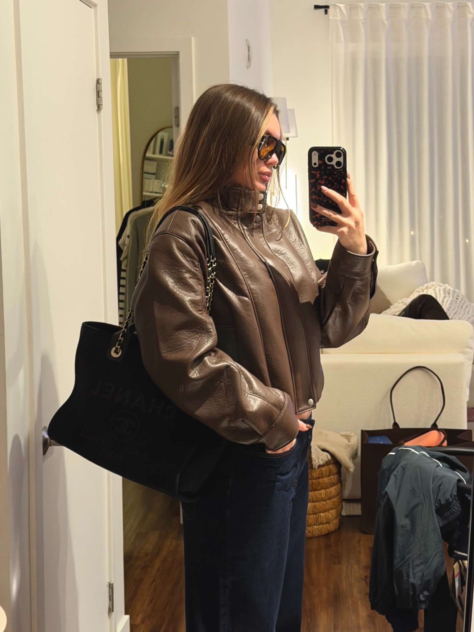 this jacket is TOOOOO good 🤎