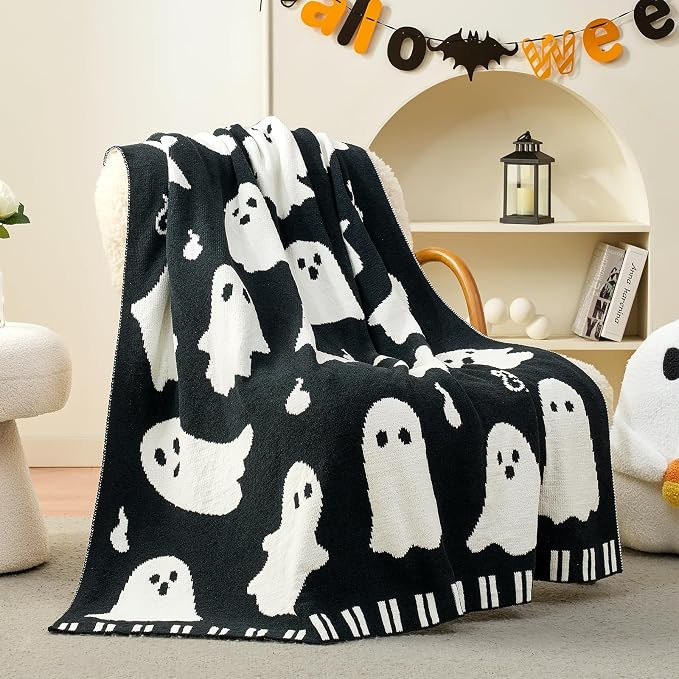 Halloween Throw Blanket for Couch, Dual- Sided Spooky Halloween Ghost Cute Terror Scence, Chenill... | Amazon (US)