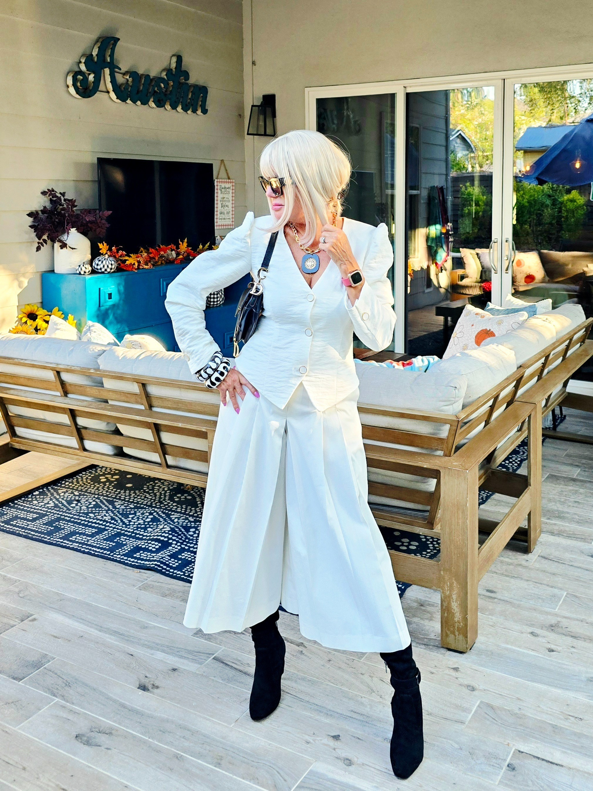 Culottes and blazers = a yes from me for fall. Gucci Sunnies Dior Bag 

#LTKSeasonal #LTKTall #LTKStyleTip