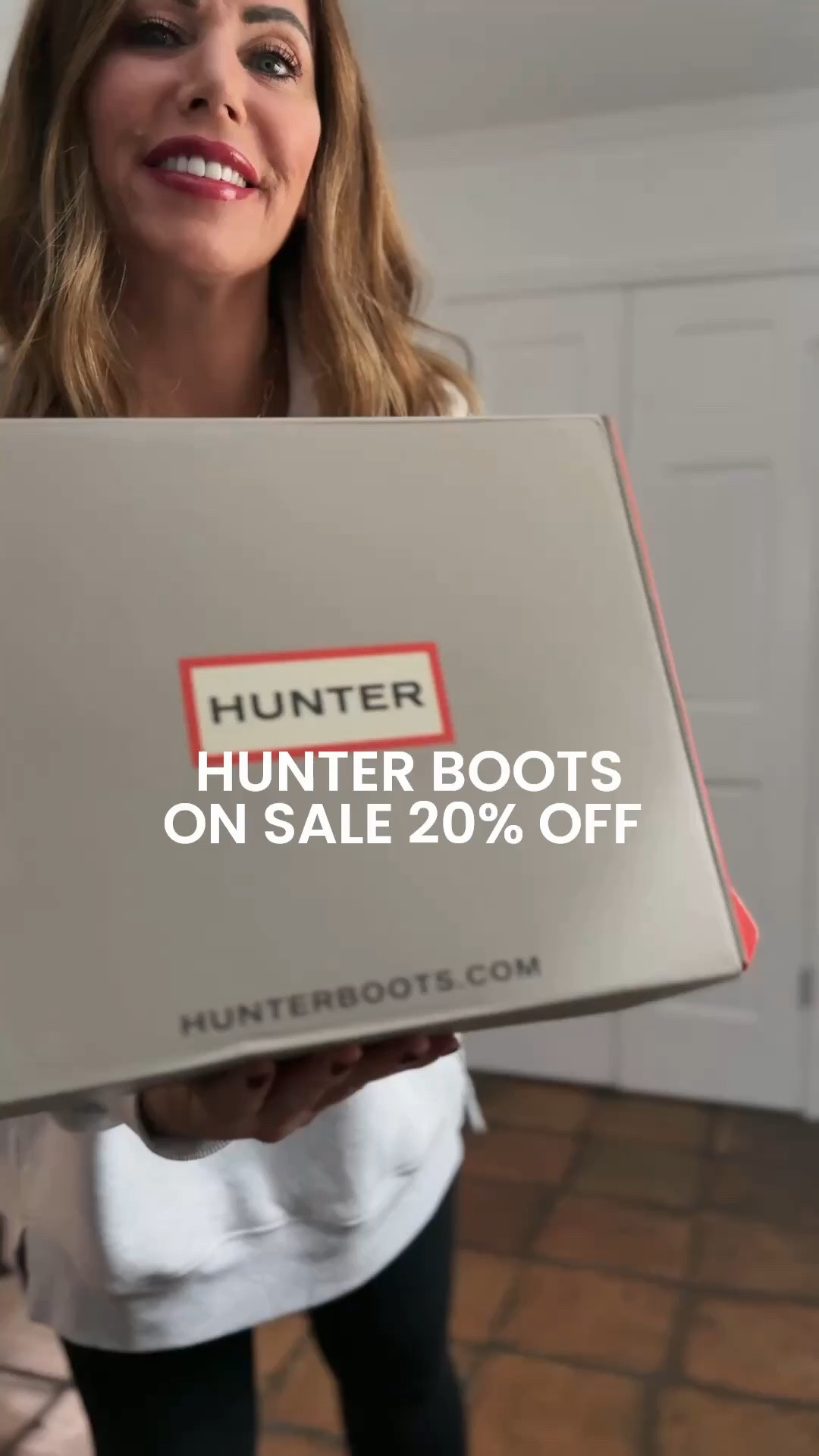 On sale 20% off!—Hunter shearling lined short play boots are now available in this beautiful matte dark brown color. They are so comfy and warm and you easy to slip on/off.

Great gift idea!! They are waterproof and perfect to wear in cold, wet weather



#LTKGiftGuide #LTKCyberWeek

#LTKOver40 #LTKSaleAlert #LTKootd