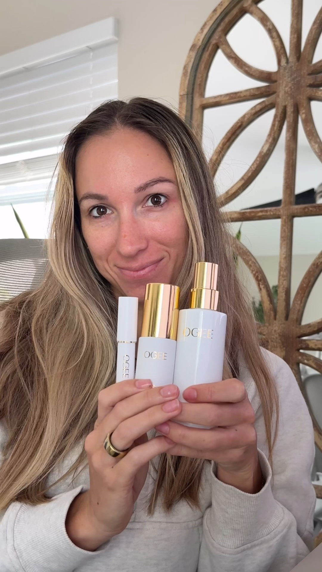 Keeping it glowy, clean & minimal with @ogee 💫 

Save 15% on my routine with code TAYLORSMITH15

#ogeeheatwaveheros #beyondcleanbeauty #ogee 