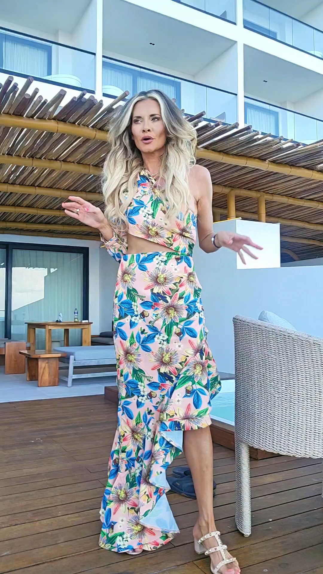 So tropical 

#LTKootd #LTKOver40