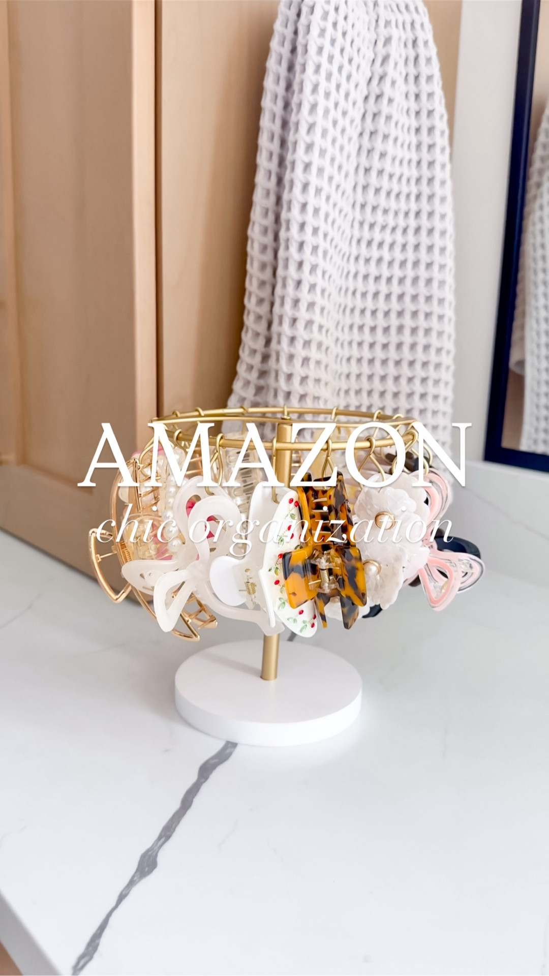 This spinning claw clip organizer gives a touch of chic! No more digging through drawers, just spin and choose! ✨🎀


#thesistershoppers #amazonorganization #amazonbeauty #amazonhomeorganization #amazoninfluencerprogram @amazon

#LTKBeauty #LTKHome #LTKdayinmylife