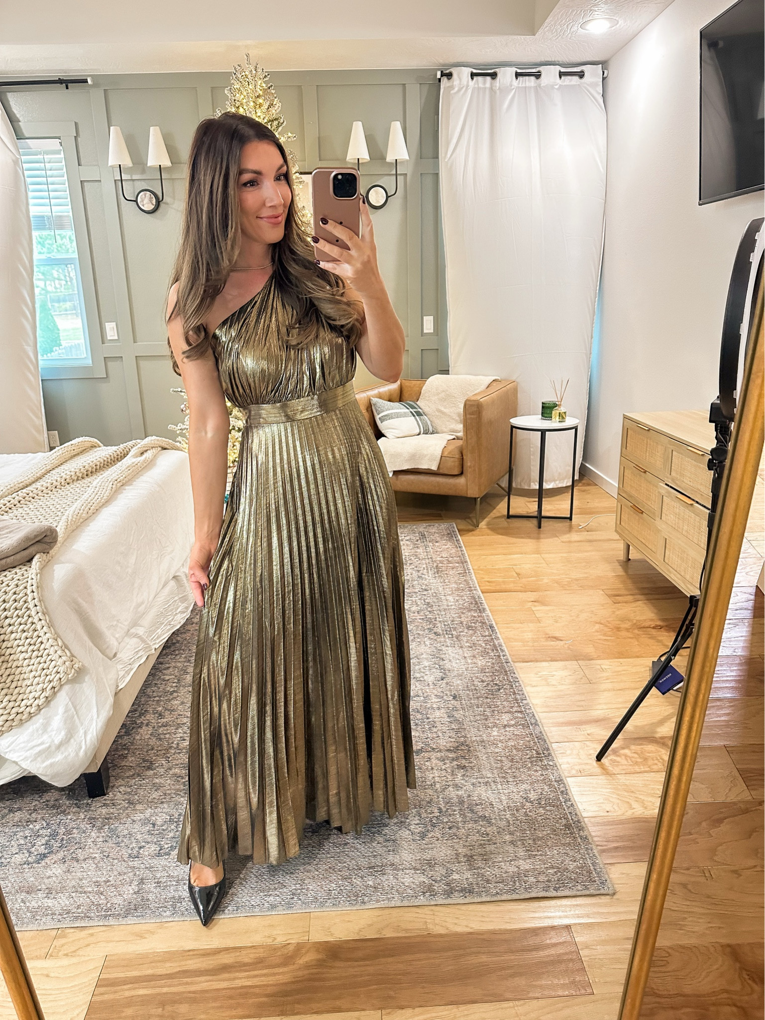 This dress is EVERYTHING! New Year’s Eve outfit inspo! NYE dress, NYE outfit, dress.

#LTKFindsUnder50 #LTKStyleTip #LTKSeasonal