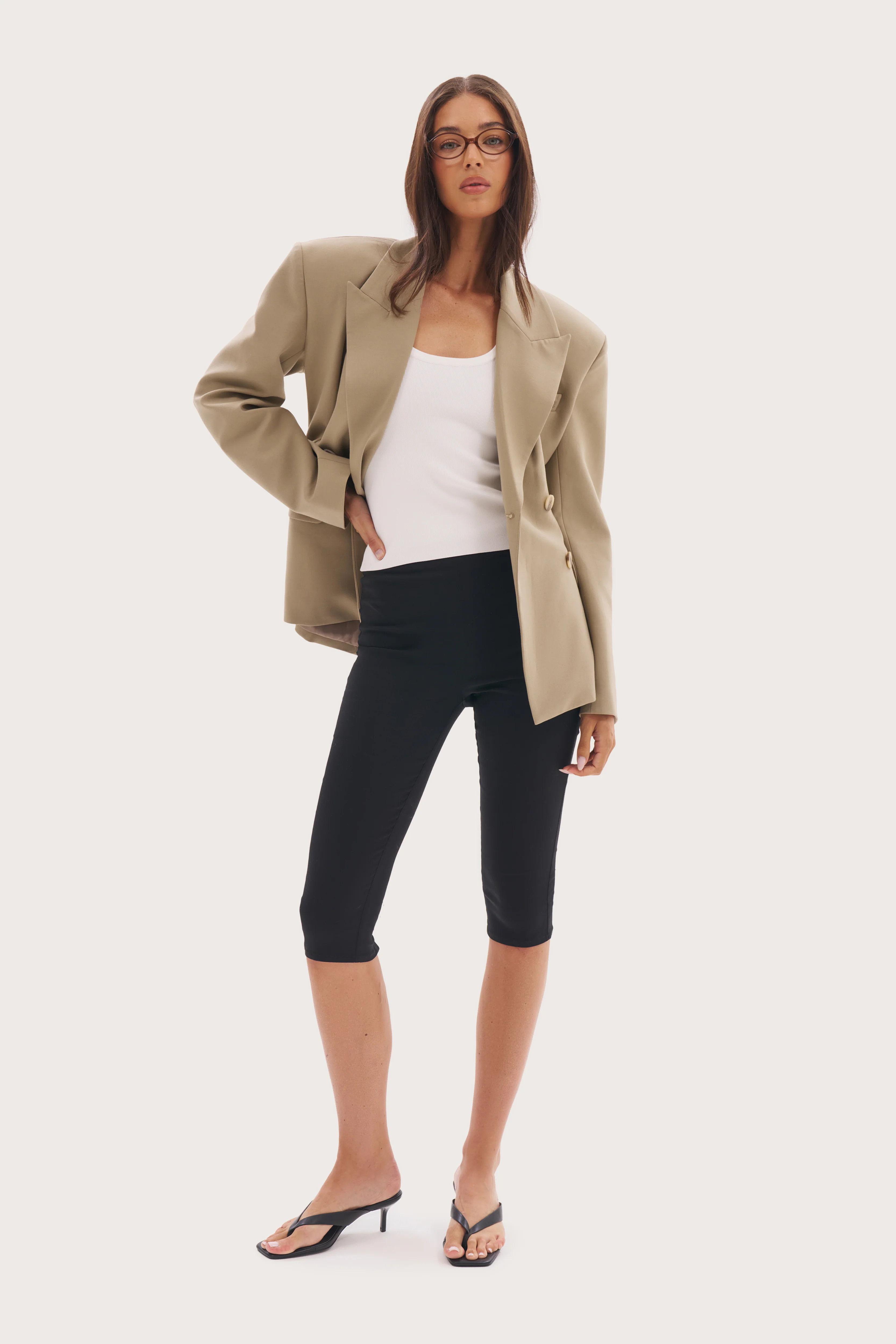 Maebe Tailored Capri Pants - Black | Maebe UK
