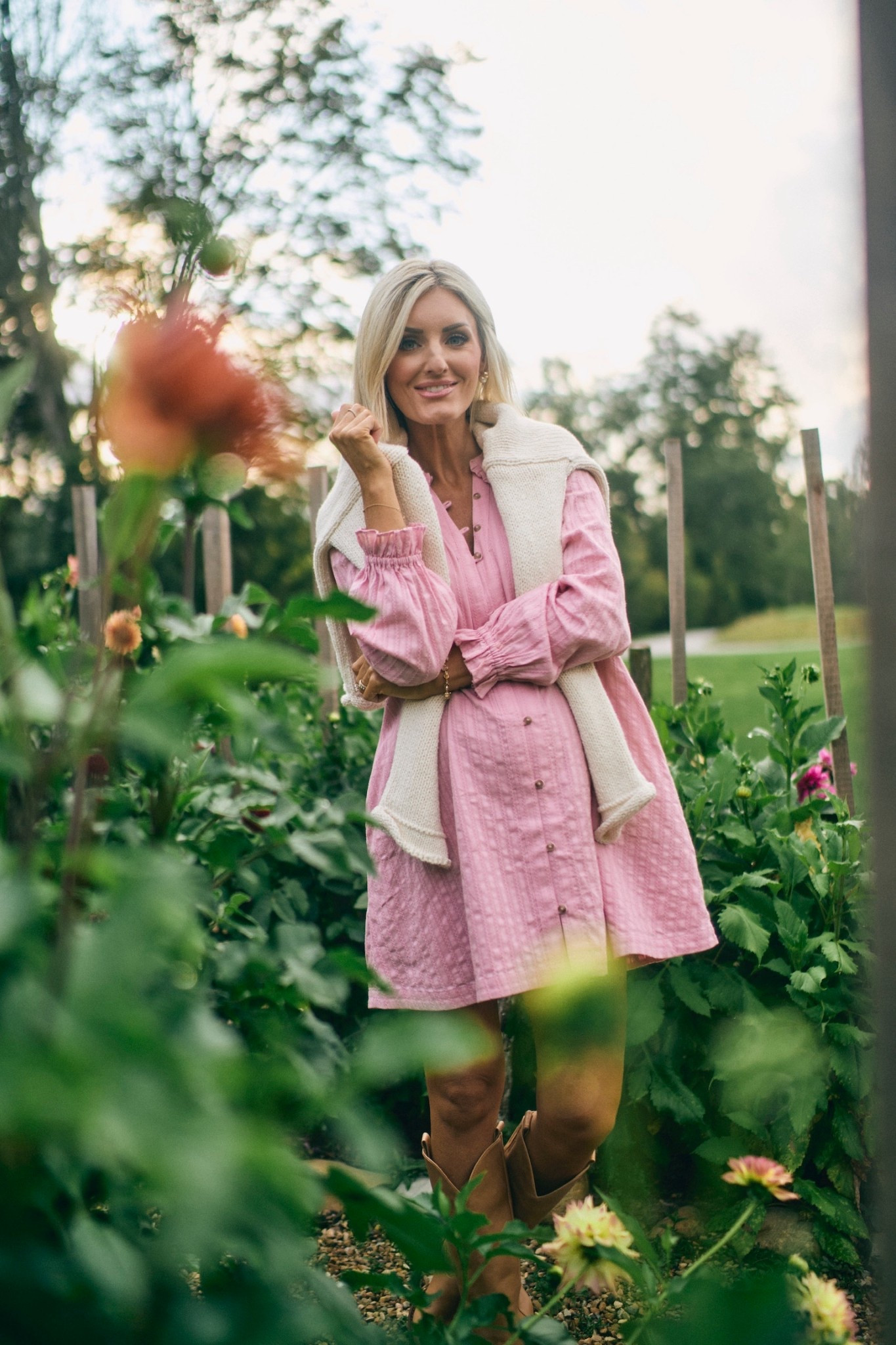 Obsessed with this pink ruffle collar  mini dress! The long sleeves are great transitioning to cooler weather! 


Life with Loverly, mini dress, pink dress, fall family photos 

#LTKSeasonal #LTKStyleTip