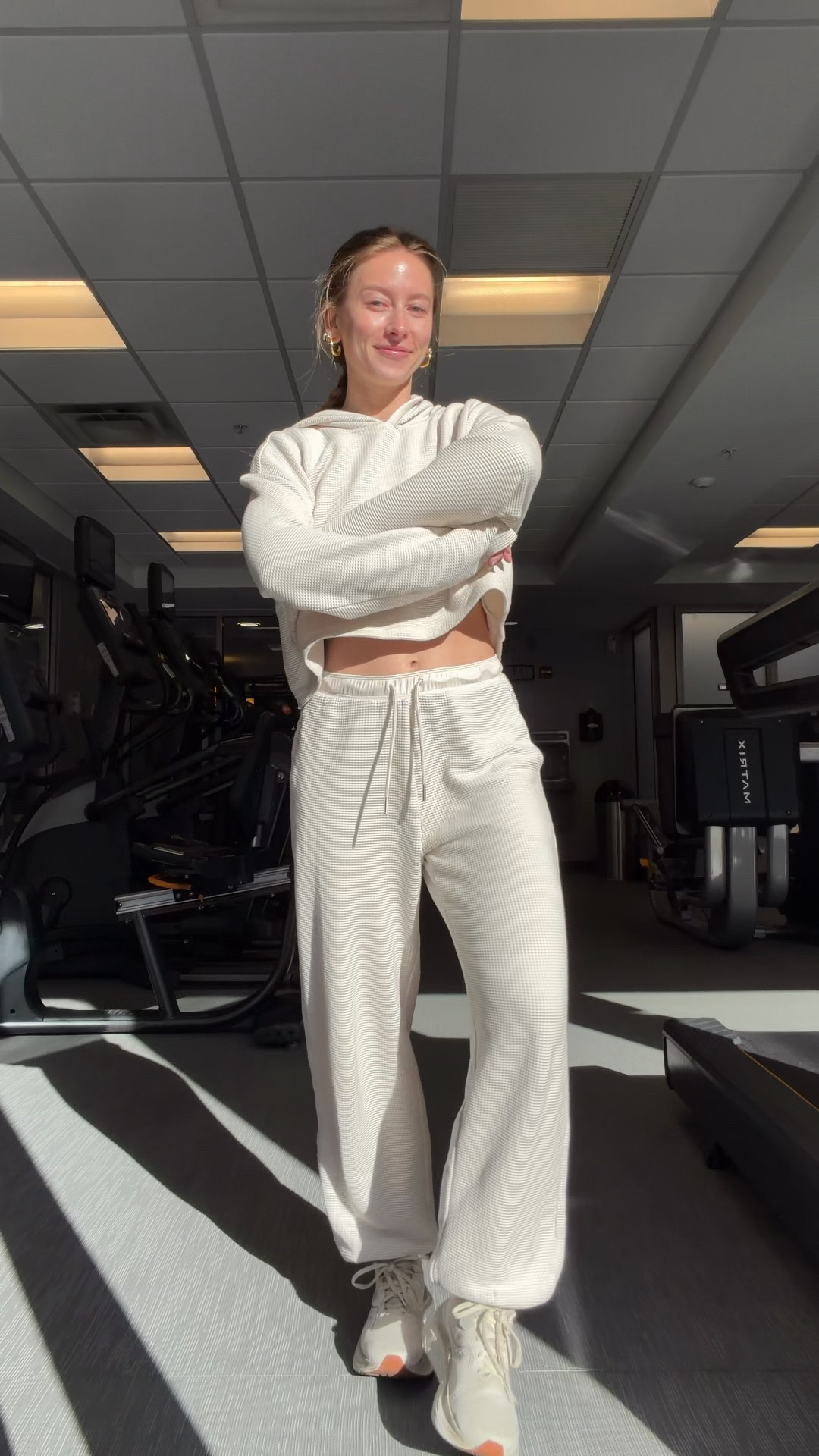 11/14/25 Today’s warm-up fit before our HYROX race — cozy, practical, and perfect for shaking out the nerves. Linking my Athleta waffle-knit lounge set (so warm + comfy) and my Saucony Tempus sneakers, my go-to for training days. 🖤

#LTKActive #LTKfitnessgoals