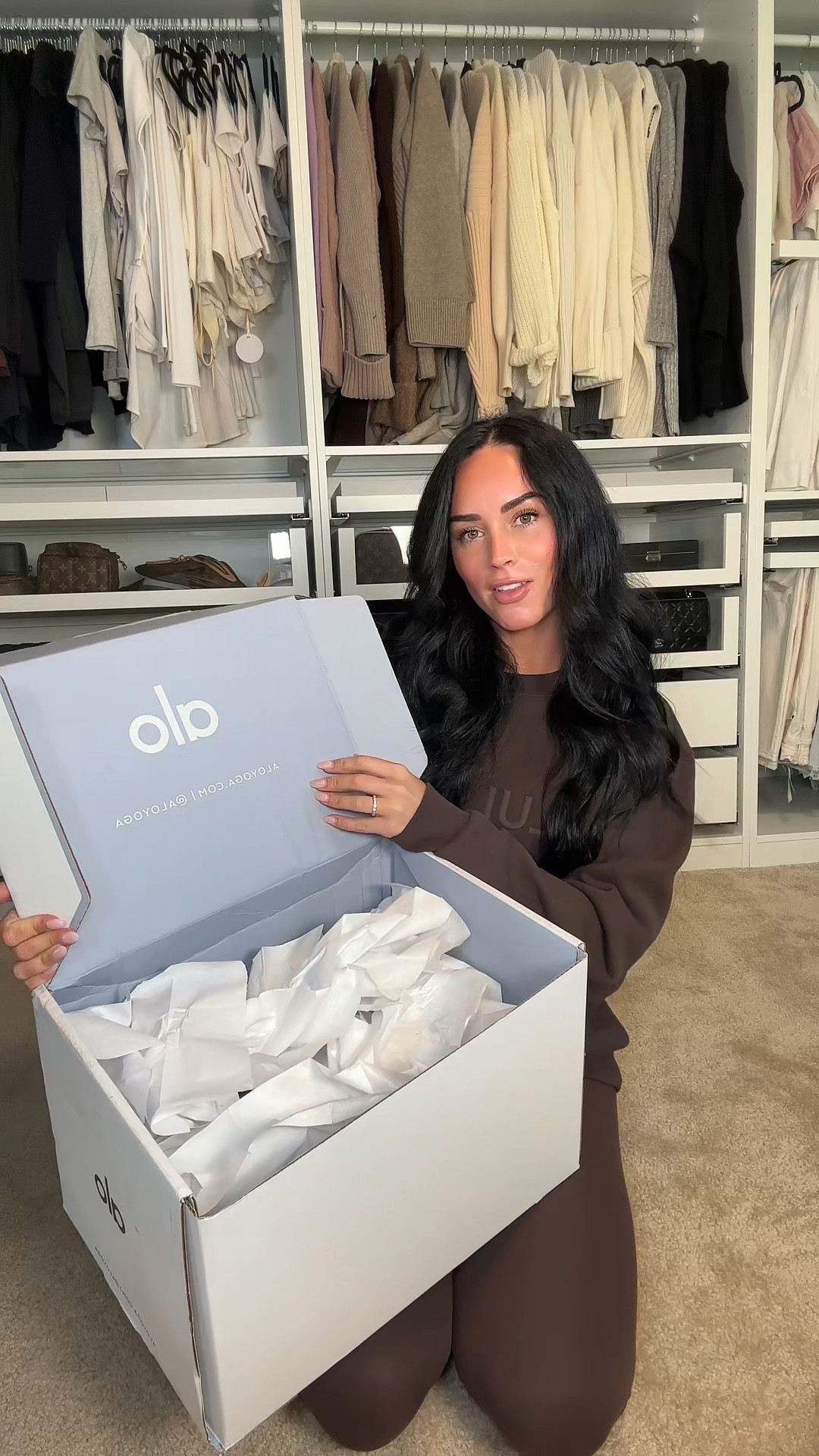 Alo Yoga Haul✨

I’m wearing a lululemon outfit
Top- men’s medium 
Leggings- size 4 


Alo haul, Alo yoga, lounge wear, sweat sets, athleisure, fall haul, fall clothing, comfy outfits 


#LTKStyleTip #LTKVideo #LTKActive