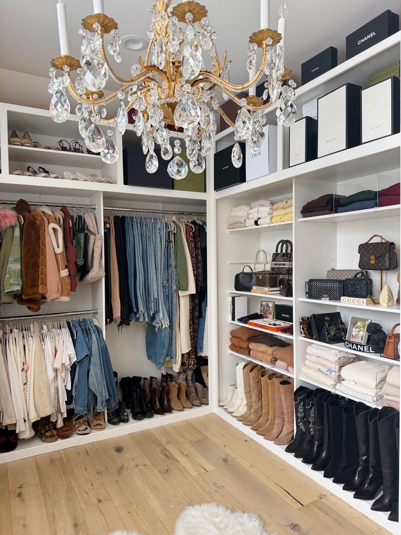 Closet organization favorites 👏🏻

Home
Cleaning
New year 
Amazon organizers 

#LTKHome