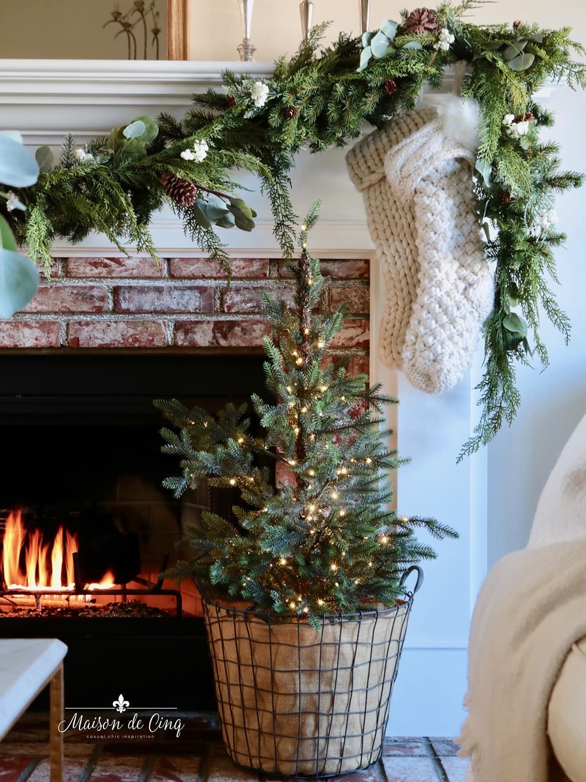 My favorite garland is back! Looks so real - I use it every year! Always sells out 

Holiday decor, Christmas decor, home decor