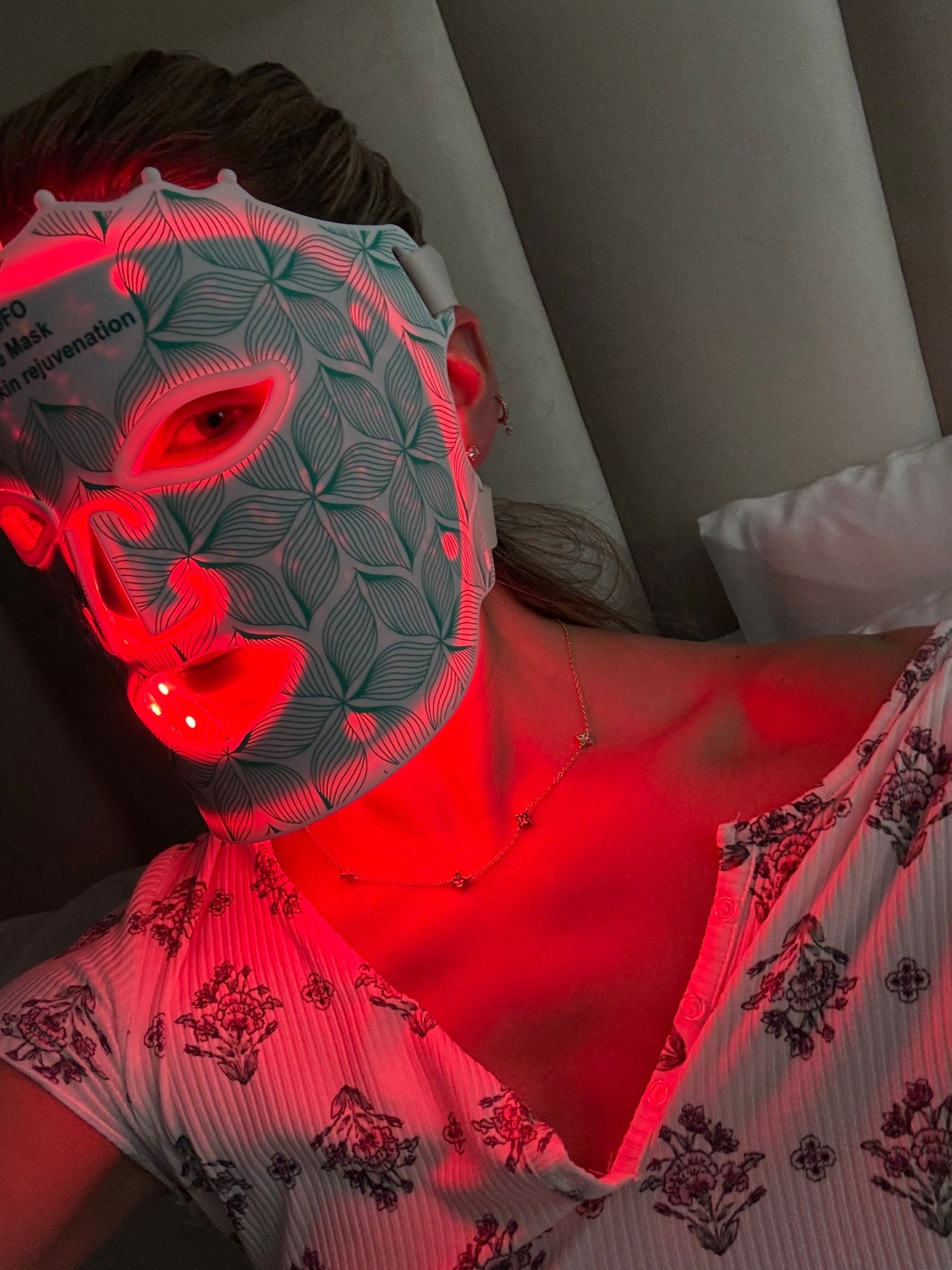 Affordable Amazon red light face mask 👺 on sale under $60!

#LTKFindsUnder100 #LTKGiftGuide