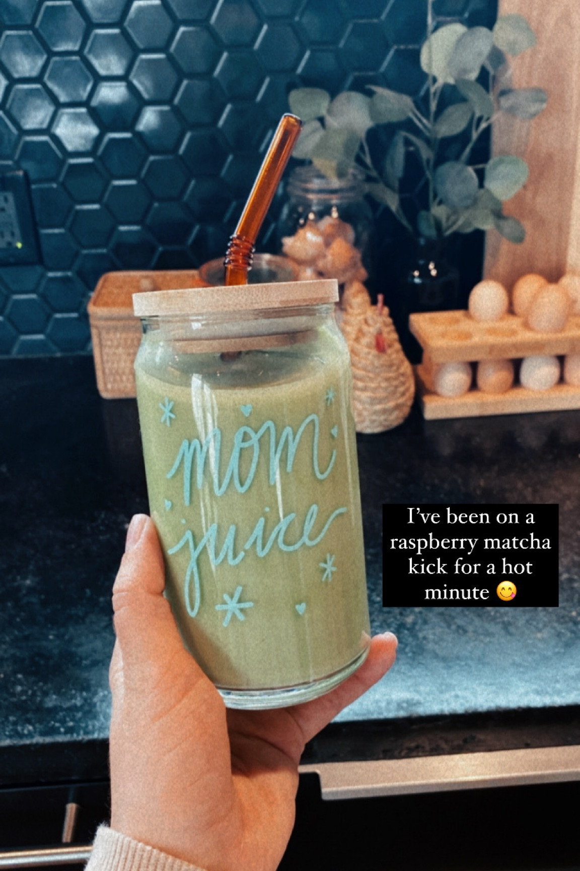 My go-to morning pick-me-up 😋 Paired with some vanilla soy milk, this is the perfect dupe for a Starbucks raspberry matcha latte!