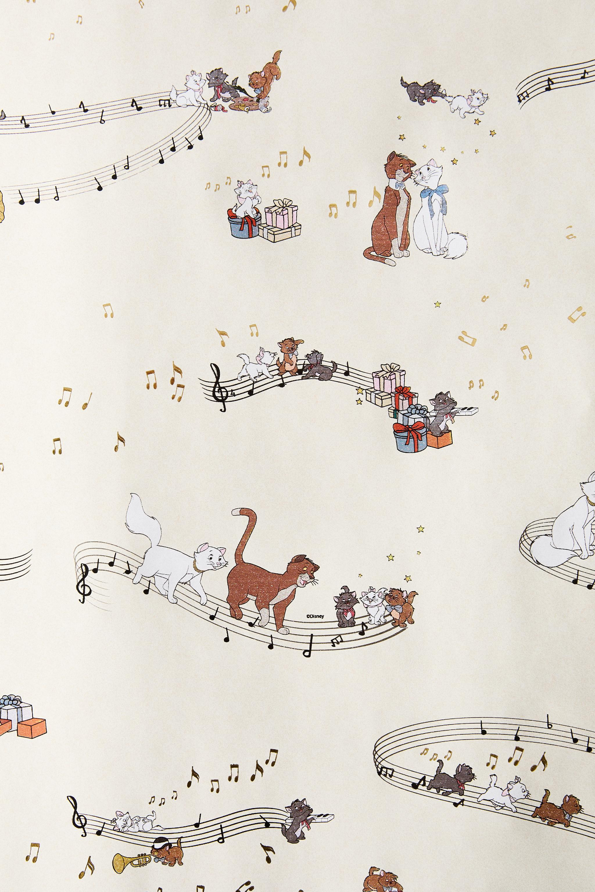 CHRISTMAS WRAPPING PAPER WITH THE ARISTOCATS ©DISNEY CHRISTMAS | Zara US