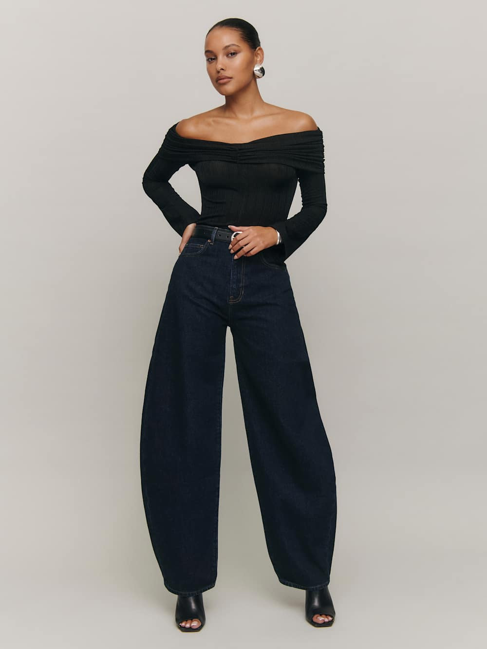 Ollie High Rise Barrel Jeans | Reformation (Global)