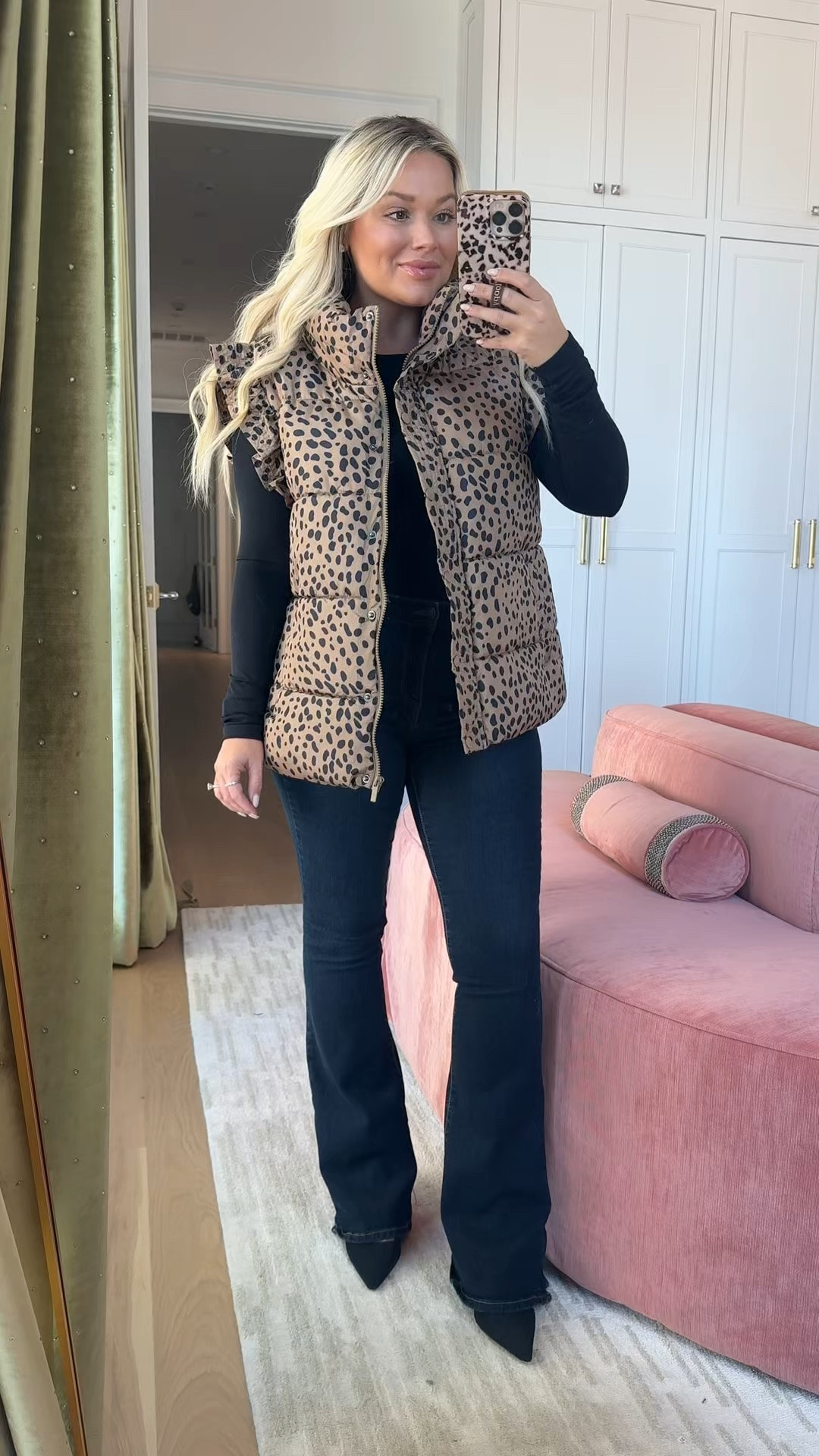 my favorite vest! the ruffle detail is my favorite @Belk 

 