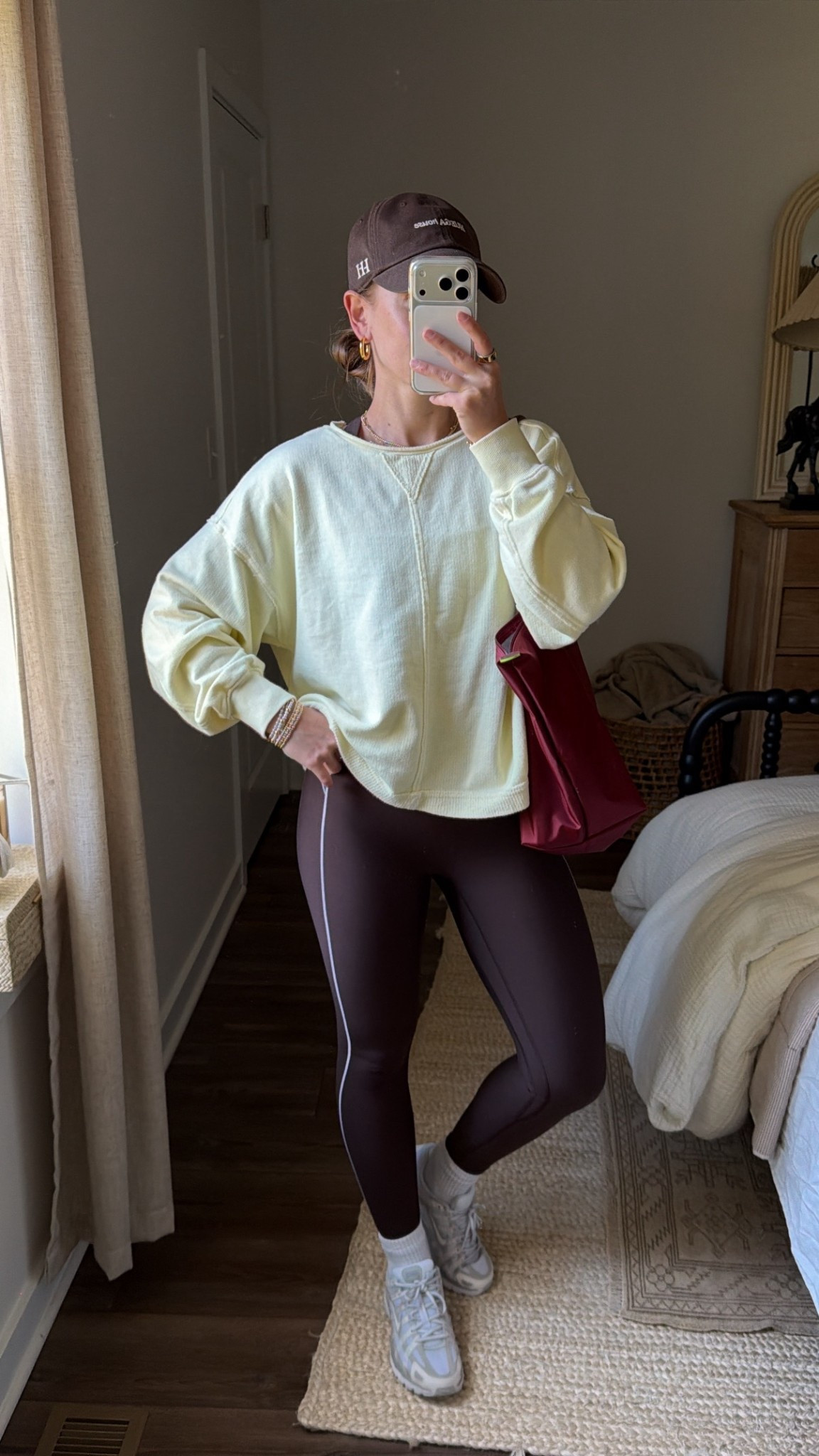 4/21/26 Errands + Workout Outfit

An easy outfit that takes me from errands to a workout 🤍 wearing my Abercrombie YPB set (XS), layered with this lightweight Aerie sweatshirt (small). Paired with my Nike sneakers, Aritzia socks (truly the best), my Huega House hat, and my red Longchamp bag—everything is linked here ✨

#LTKfitnessgoals #LTKootd #LTKActive