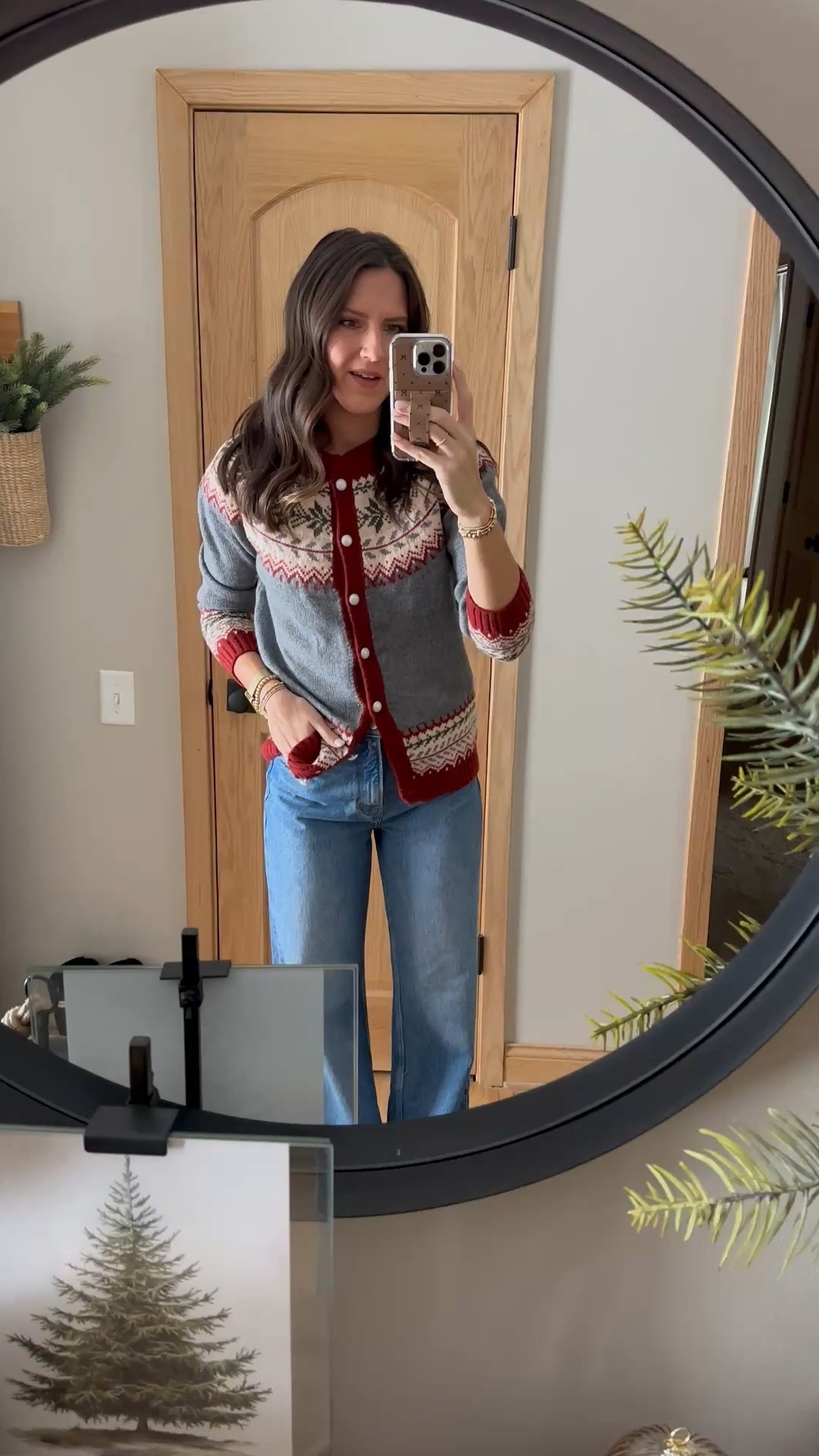 Today’s outfit for family Christmas 

Sweater - medium 
Jeans - size 26 long 