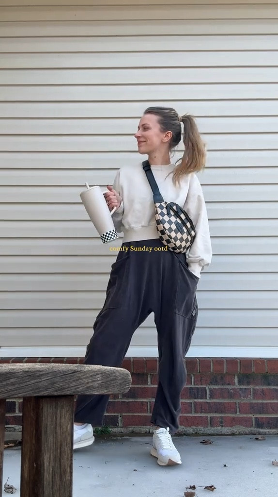 Comfy cozy outfits always 🏁

#LTKStyleTip #LTKSeasonal #LTKActive