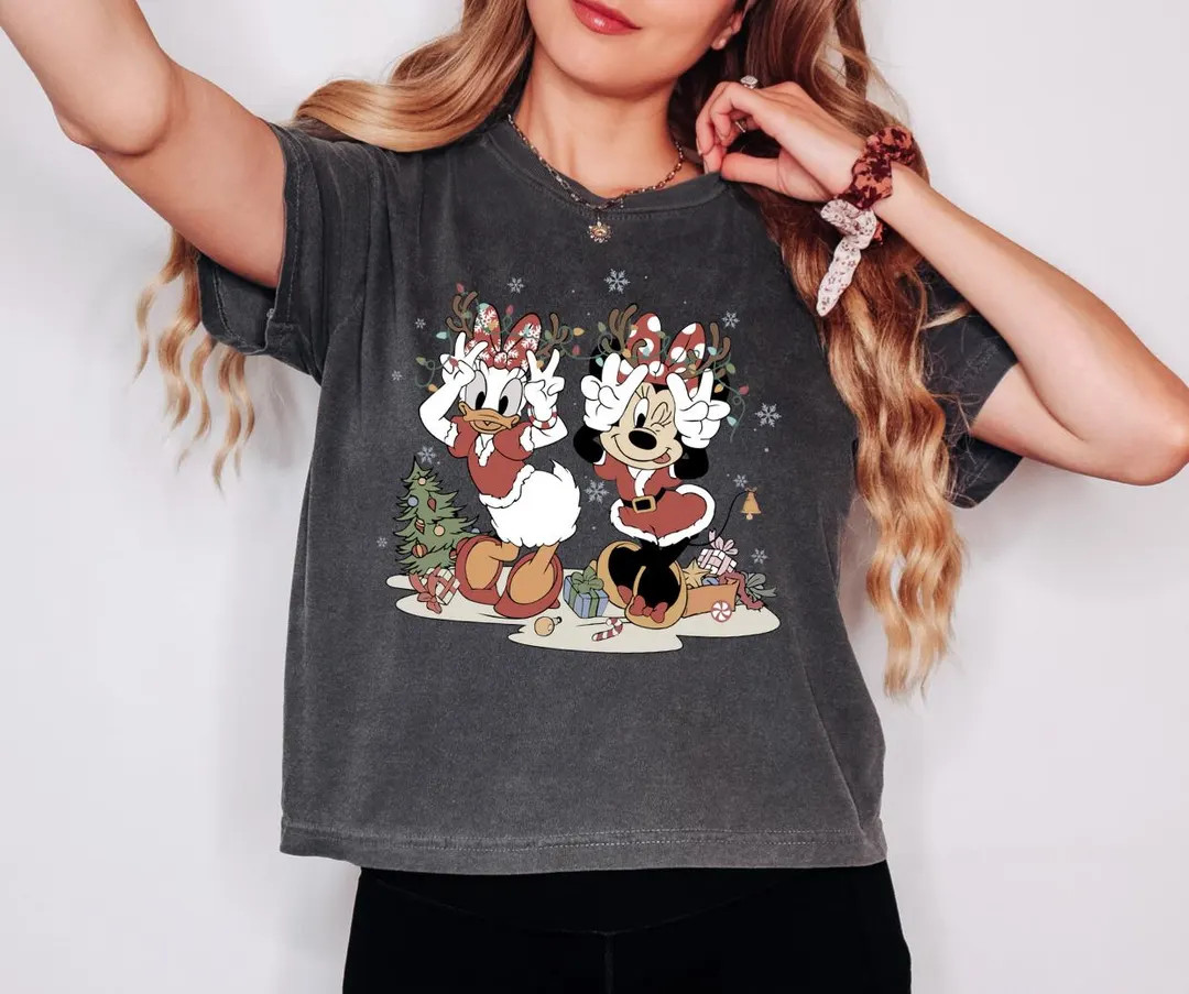 Boxy Cropped Tee Comfort Colors Mouse Christmas Disney Shirt - Boxy Crop Top - Disney Christmas -... | Etsy (US)