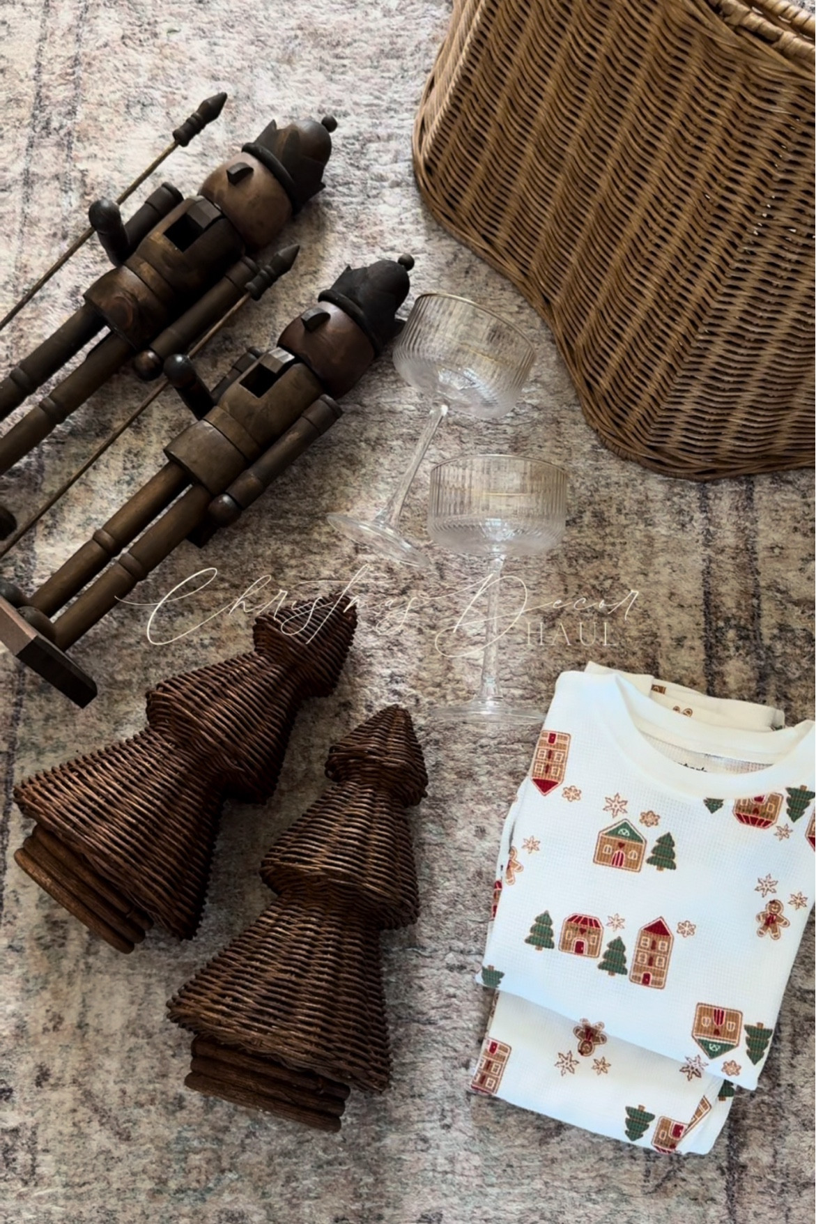 Just a couple new things to add to the collection🎄🤍 

#LTKHome #LTKSeasonal #LTKHoliday