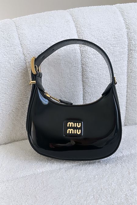 Miu Miu patent leather bag 🖤

#LTKGala #LTKparties #LTKitbag
