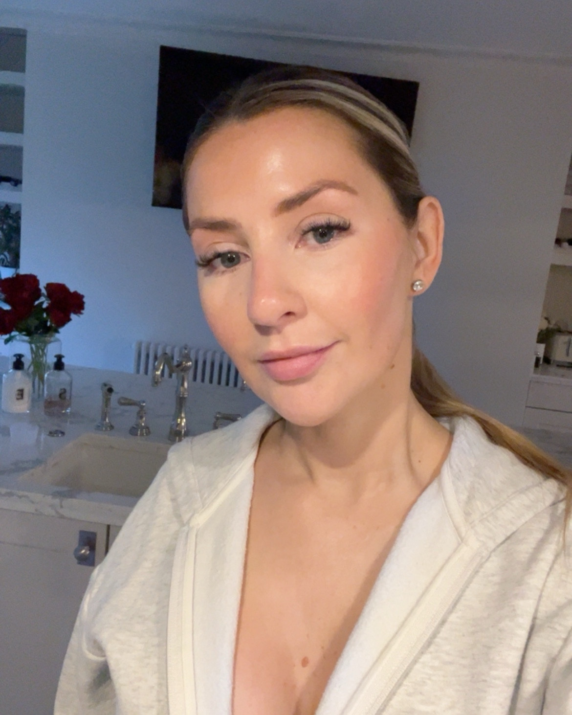 🚨ON SALE 🚨
This is so good to give your skin a reset without the irritation or down time!! I LOVE these pads - plus for the bargain price & amount you get!! 