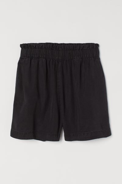 Wide shorts in a soft Tencel™ lyocell weave. High, frill-trimmed waist with covered elasticatio... | H&M (UK, MY, IN, SG, PH, TW, HK)