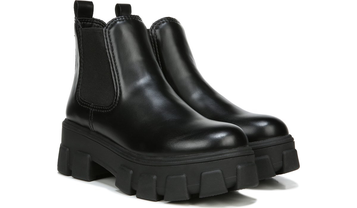 Women's Darielle Chelsea Ankle Boot | Famous Footwear