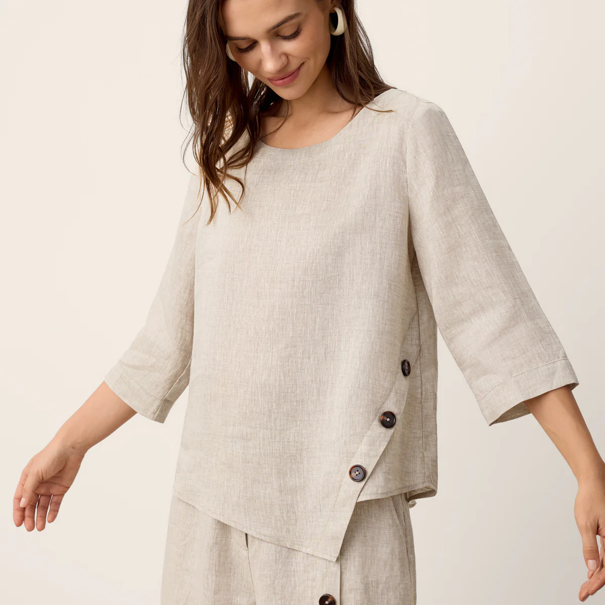 100% Linen Asymmetric-Hem Button-Trim Top NYLA | LINTICO