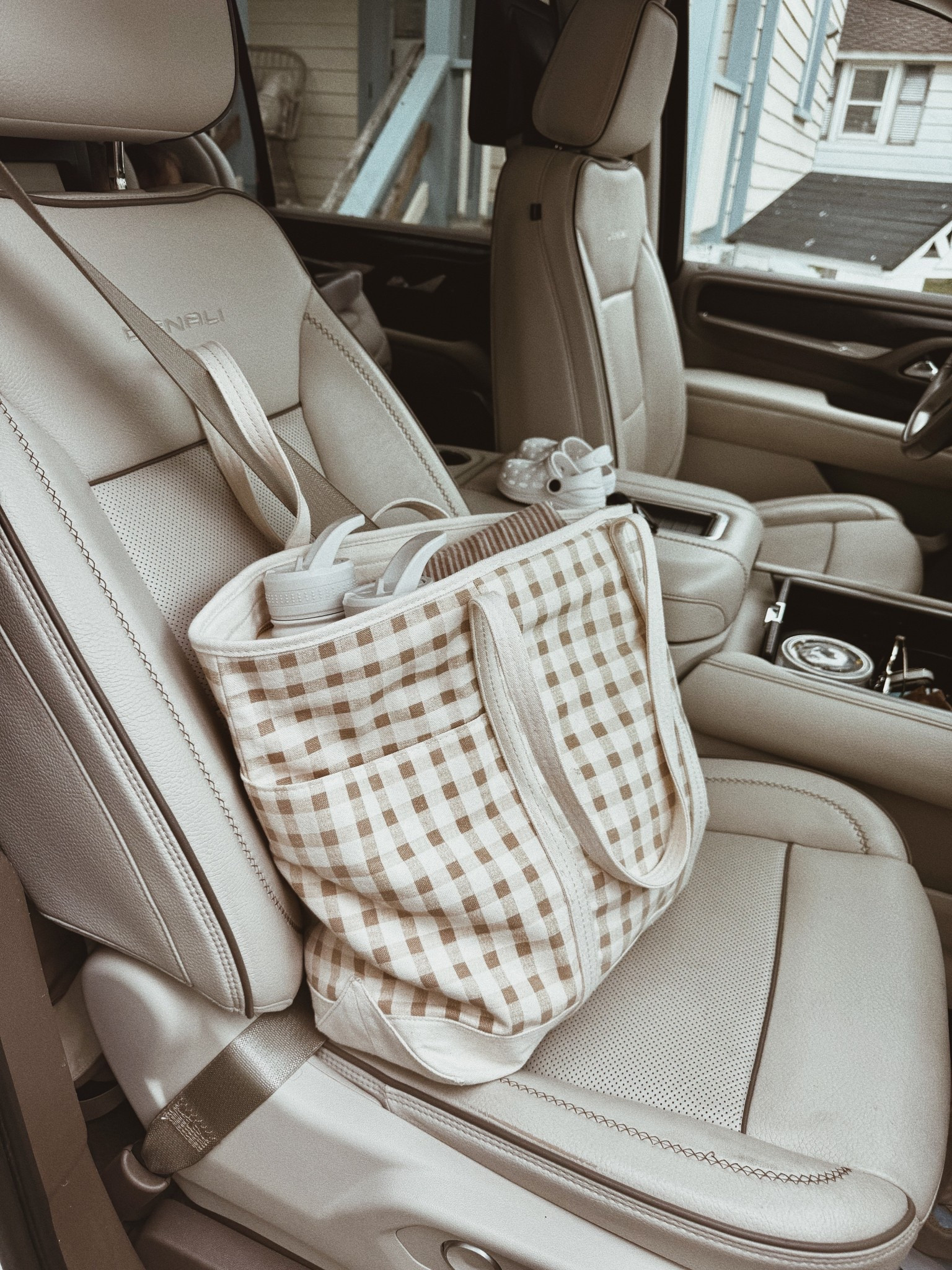 been loving this new every-day tote bag from Target 🤍 perfect mom bag!

#LTKBaby #LTKFindsUnder50 #LTKFamily