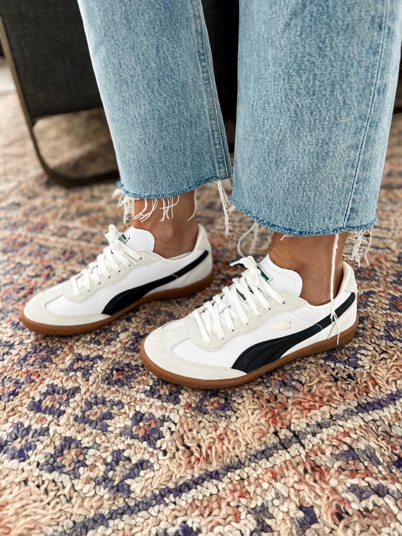 On trend sneakers! Amazon find, fully stocked, $65 bucks.👌🏼
They’re men’s, so adjust your size.
I wear a 9 women’s, which is 7.5 Men’s.
So go down 1-1 1/2 sizes 

#LTKfindsunder100 #LTKSeasonal #LTKshoecrush