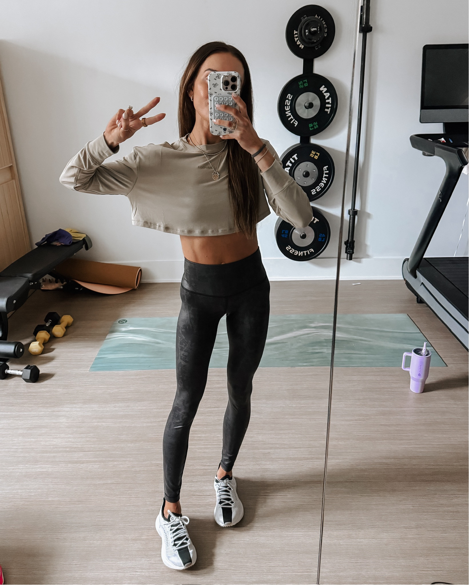 a few new @lululemon faves! these tights are my fave for any and all workouts but especially anything sweaty / high intensity! #ad
#lululemoncreator