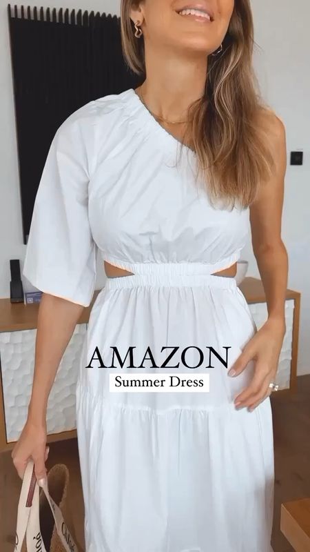 Amazon white tropical dress that is very flattering and elegant. I have it in white, pink and black. Fit’s true to size I am wearing a size small.


#LTKOver40 #LTKStyleTip #LTKTravel