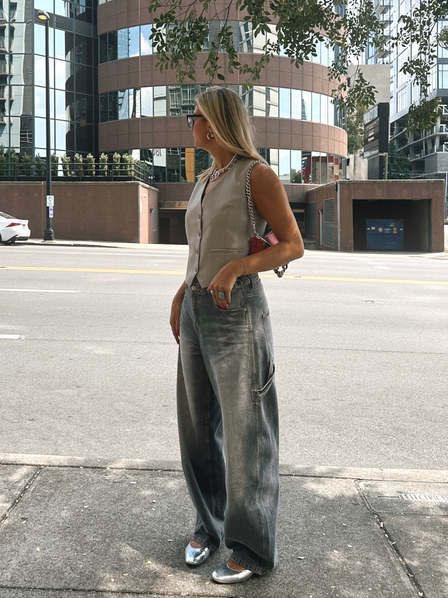 My favorite jeans 🖤 #Bershka #jeans #TallGirl 

#LTKMidsize #LTKStyleTip