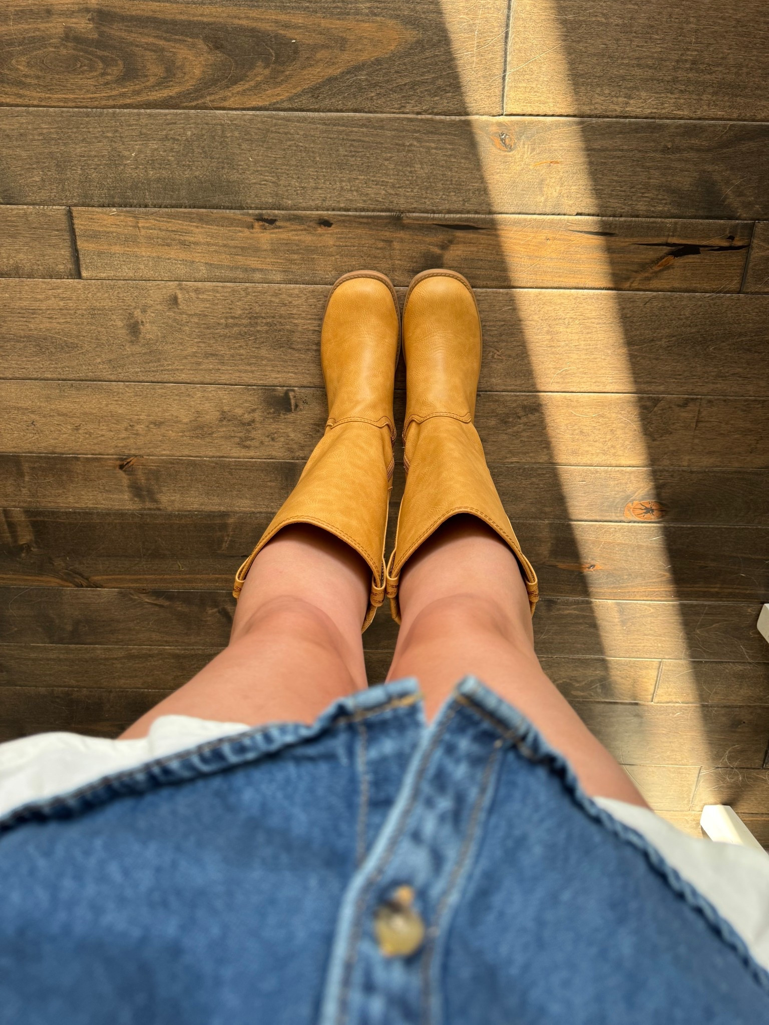 Are these not the cutest boots ever?! 

#LTKFallSale #LTKFindsUnder100 #LTKStyleTip