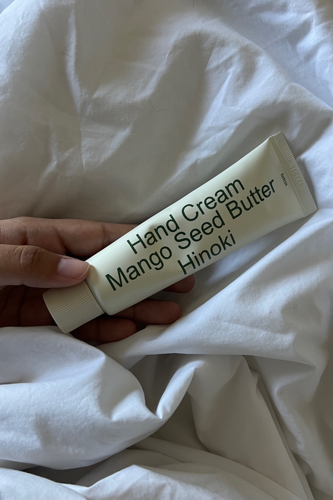 My new favorite hand cream. Hinoki scented so it smells earthy and reminds me so much of Japan 🤎