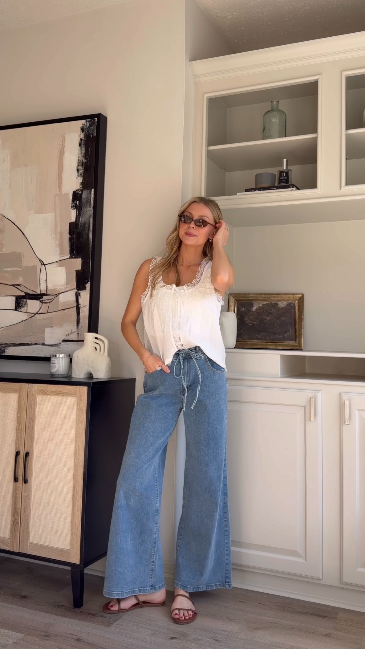 Casual mom outfit | S in lace top + 4 in stretchy denim! 
 

 