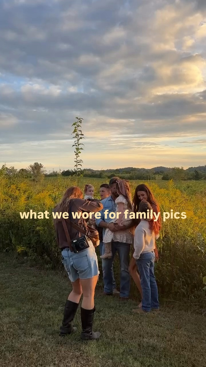 Family picture outfits