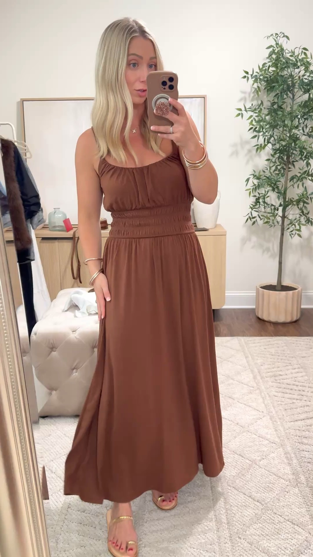The comfiest dress! Wearing size small regular!

Old navy, Memorial Day weekend, maxi dresses

#LTKootd #LTKmomlife #LTKdayinmylife