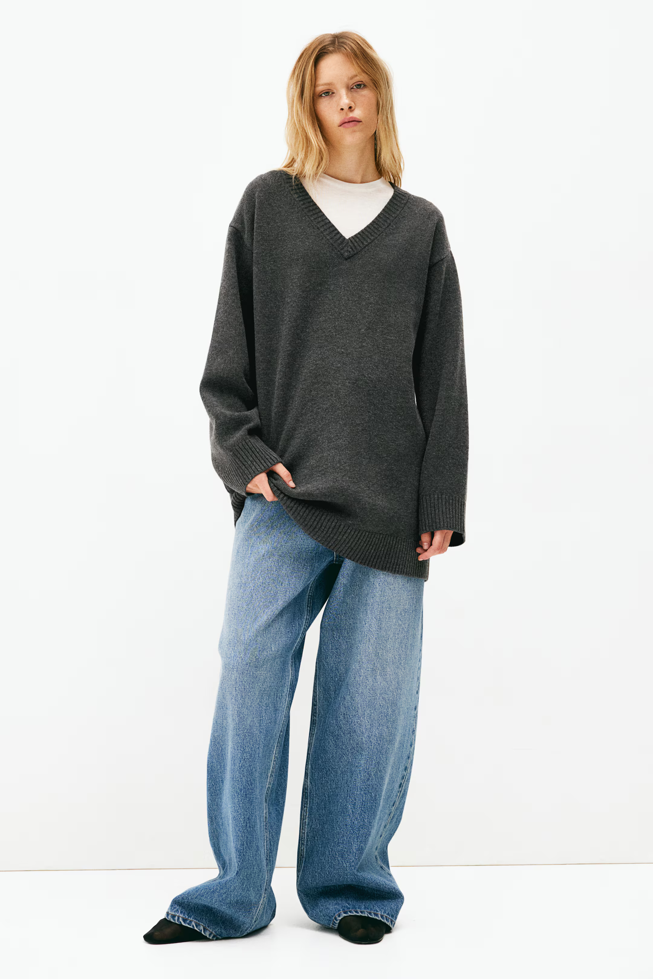 Knit V-Neck Dress - V-neck - Long sleeve - Dark gray - Ladies | H&M US | H&M (US + CA)