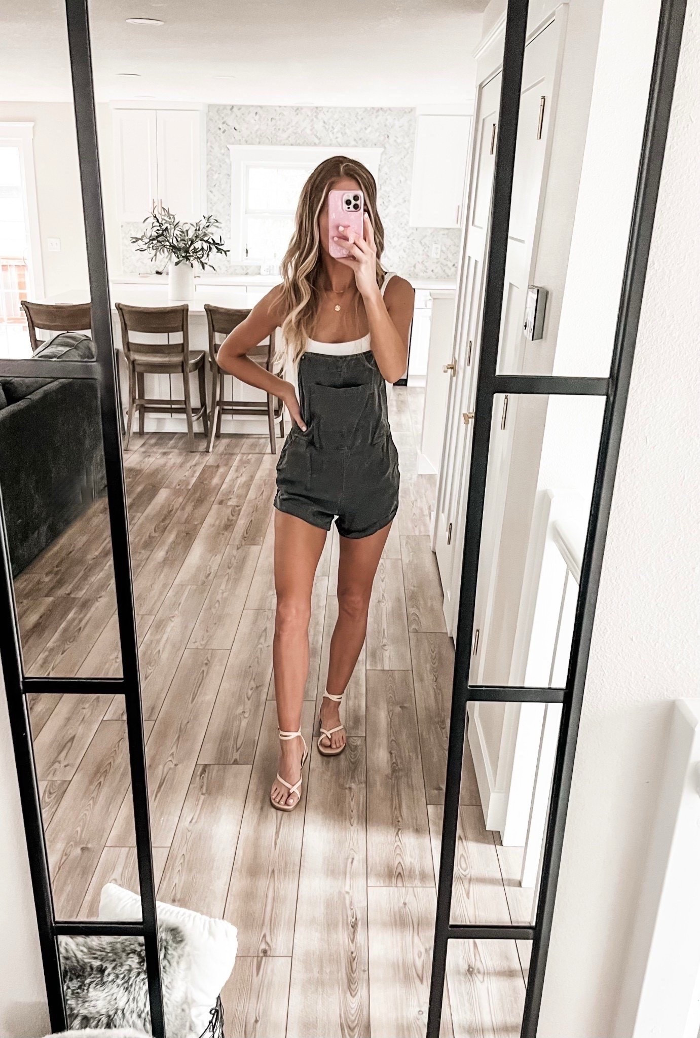 Loving these adorable short overalls. So super comfortable and currently on MAJOR sale!!! Features two side pockets, two back pockets, a roll up hem and tie straps. Comes in four colors. I am wearing a medium. 

#billabong #nordstrom #overalls #shorts #romper #grey #black #white #bodysuit #tank #sandals #strappy #shoes #vacay #vacation #summer #spring #outfit #inspo #ideas #beach #resort #wear #casual #sale #clearance

#LTKTall #LTKSaleAlert #LTKgrwm