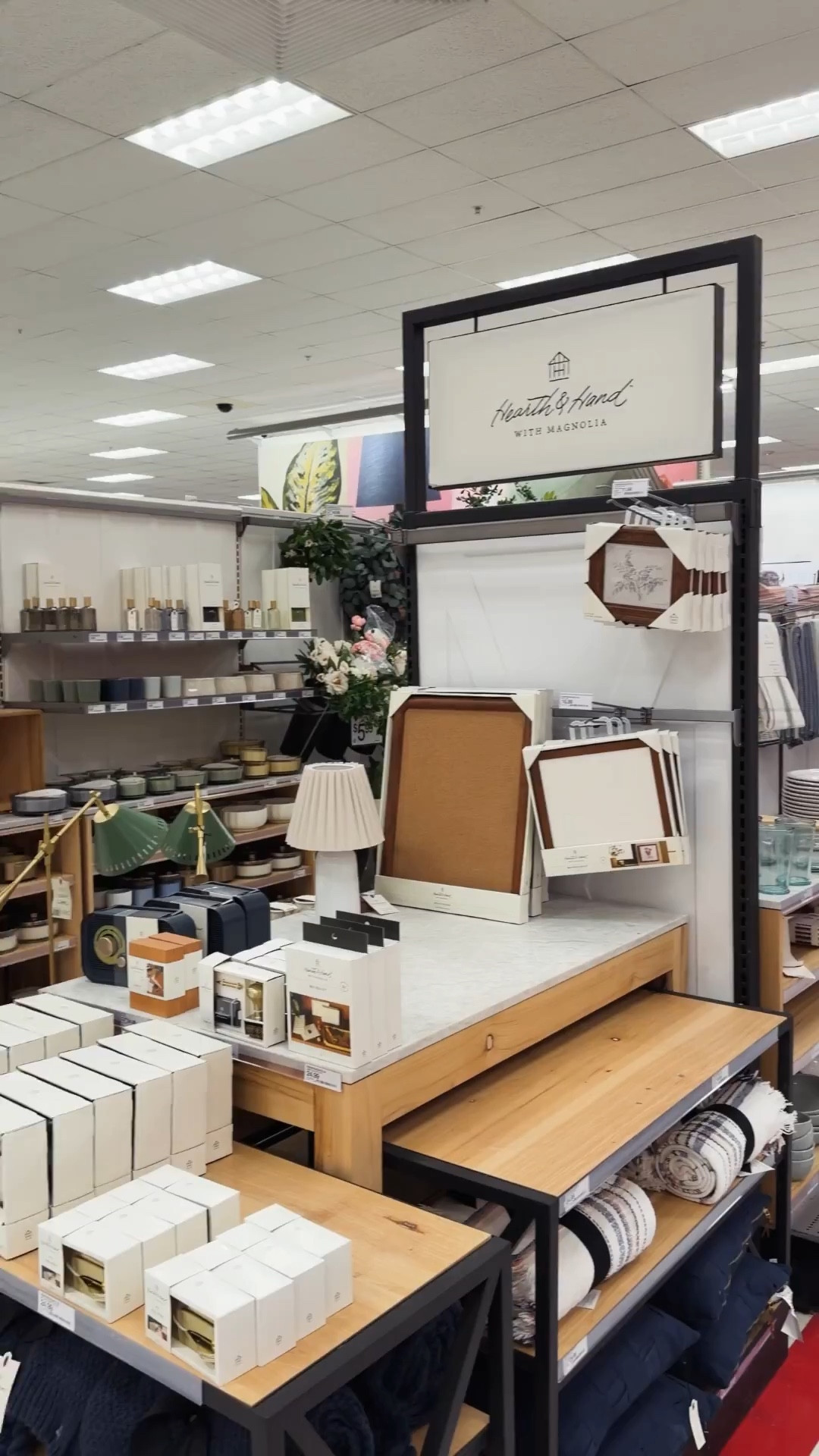 New home finds from Target 🛒✨
Tell me—are you team neutral everything or subtle pops of color? 

#TargetFinds
#TargetHome
#HomeFinds
#NeutralHome
#CozyHome

#LTKHome #LTKSeasonal #LTKdayinmylife