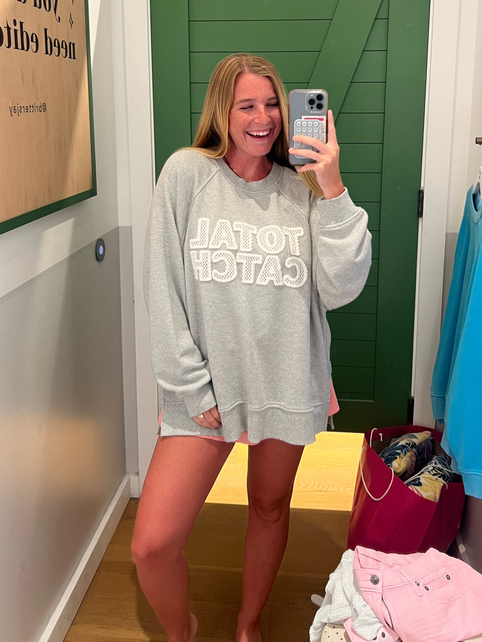 This sweatshirt is SO cute !!! So many colors too! Size medium 

#LTKSeasonal #LTKsalealert #LTKtravel