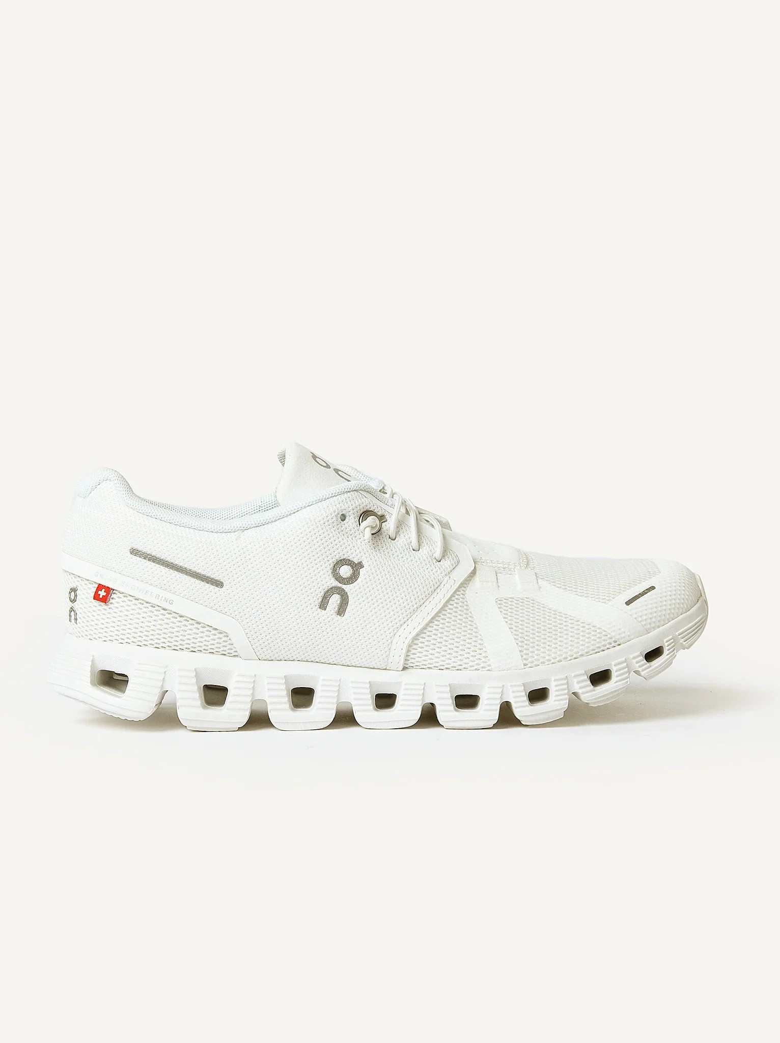 ON Women's Cloud 5 Sneaker | Saint Bernard